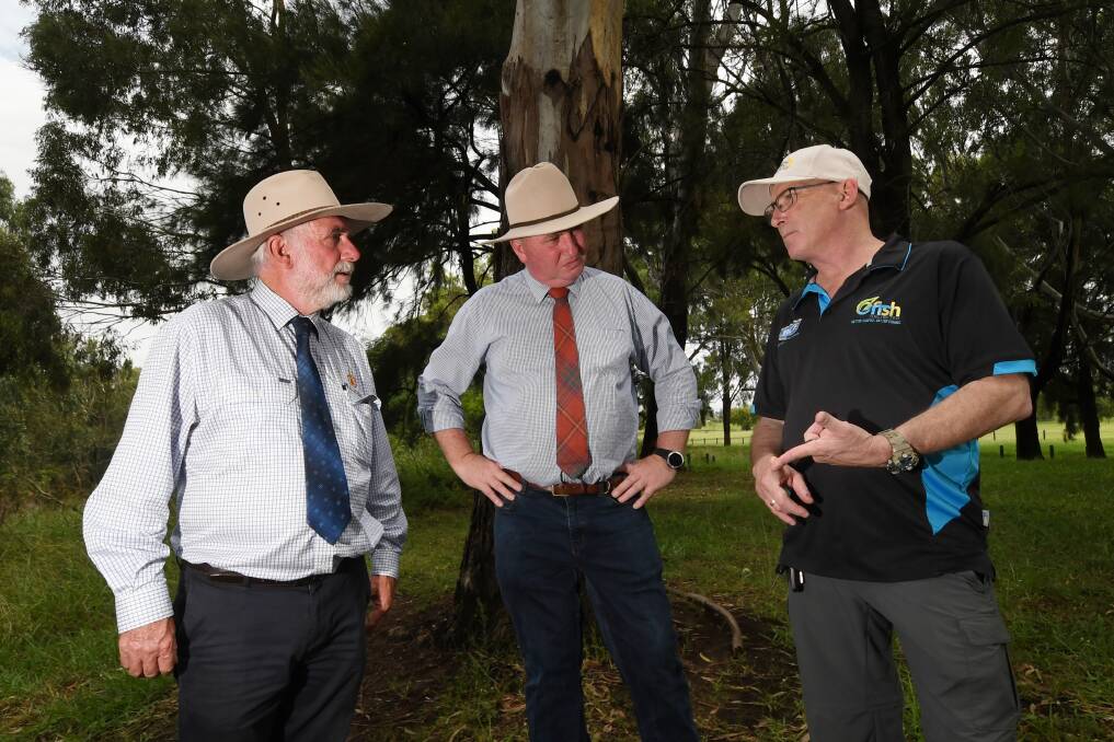 FLOWING CONVERSATION: Tamworth mayor Russell Webb, Member for New England Barnaby Joyce and OzFish project manager Harry Davey. Photo: Gareth Gardner