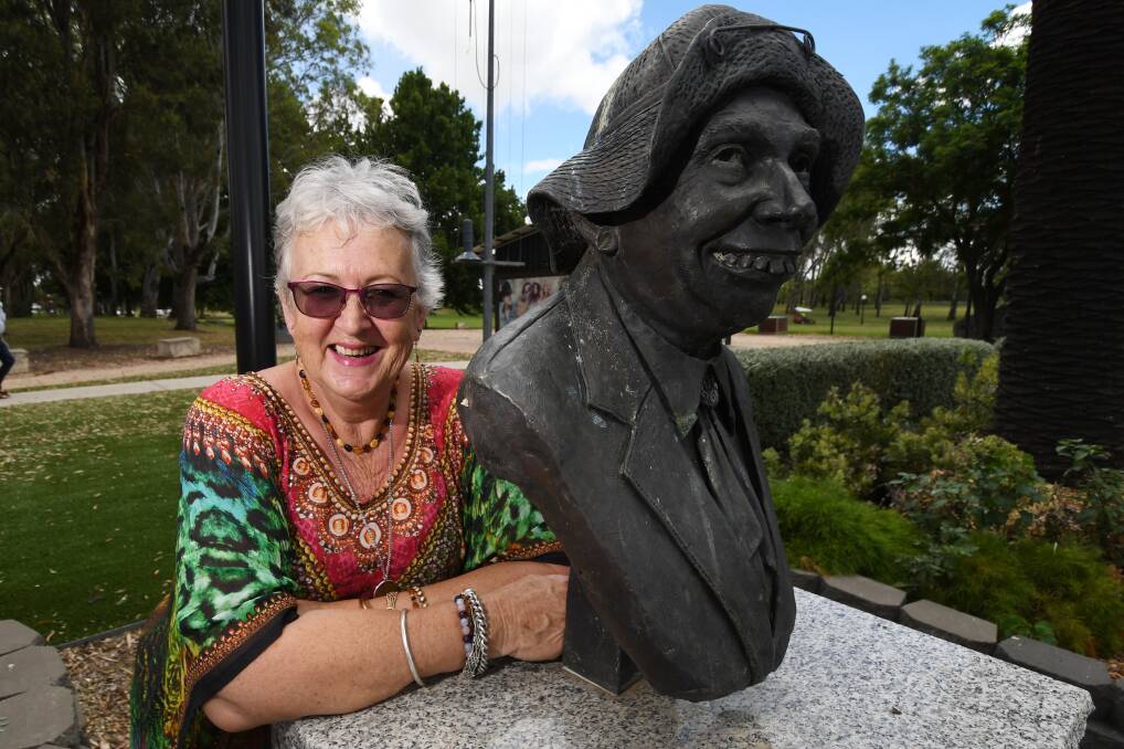 COUNTRY LOVE: Country music stalwart and former Leader journalist Anna Rose with Chad Morgan's bronze bust in the park. Photo: Gareth Gardner