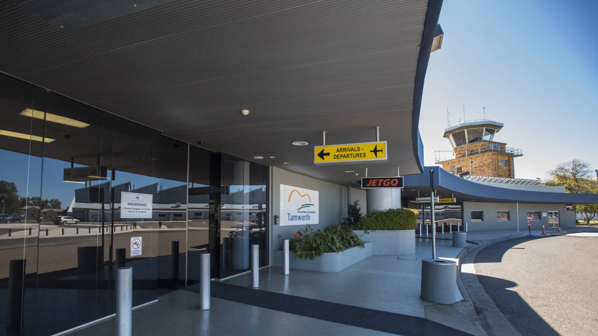 TRANSPORT: Tamworth Regional Council will discuss the possibility of regular public transport services to and from the airport. Photo: File
