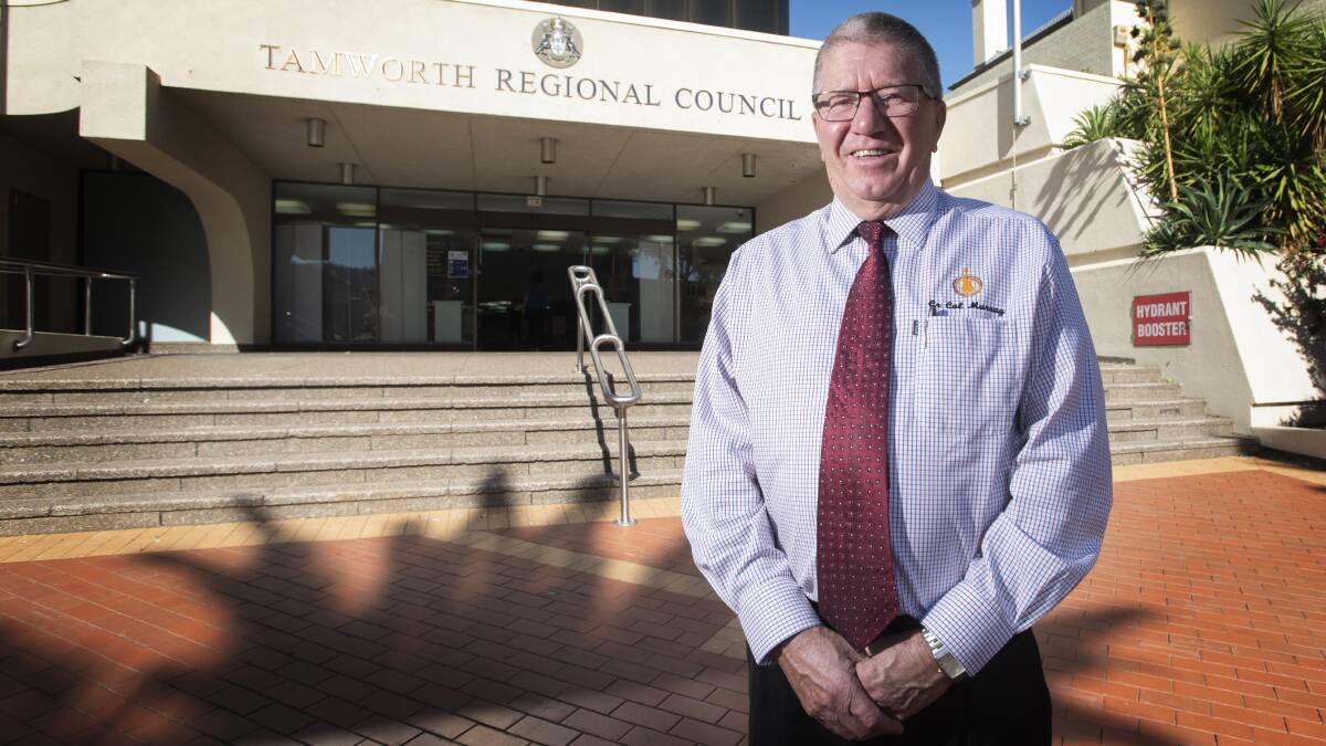 SOCIAL DISTANCE: Tamworth Regional Council mayor Col Murray will limit his contact with deputy Phil Betts. Photo: Peter Hardin