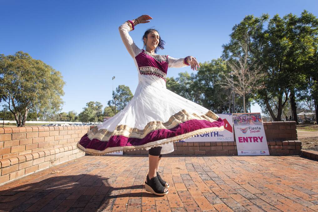 CULTURE: Indian Bollywood dancer Vineesha Veer shares her culture through dance. Photo: Peter Hardin 22062PHA029