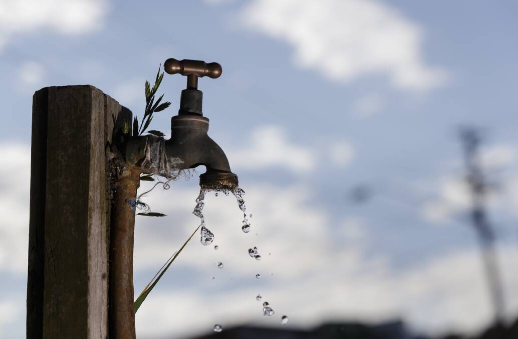 SHUT OFF: At least 100 homes and the local TAFE will be without water as Tamworth Regional Council completes maintenance. Photo: File