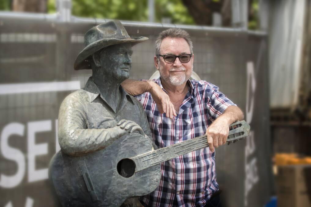 TRUE BLUE: Australian music legend John Williamson will play at Tamworth Town Hall tonight. Photo: Peter Hardin, file 
