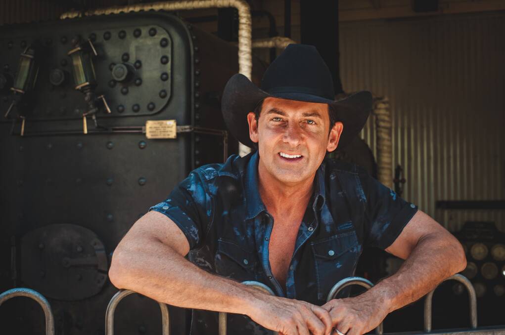 ONE SHOW: Lee Kernaghan will perform his Backroad Nation tour in Tamworth on Thursday. 