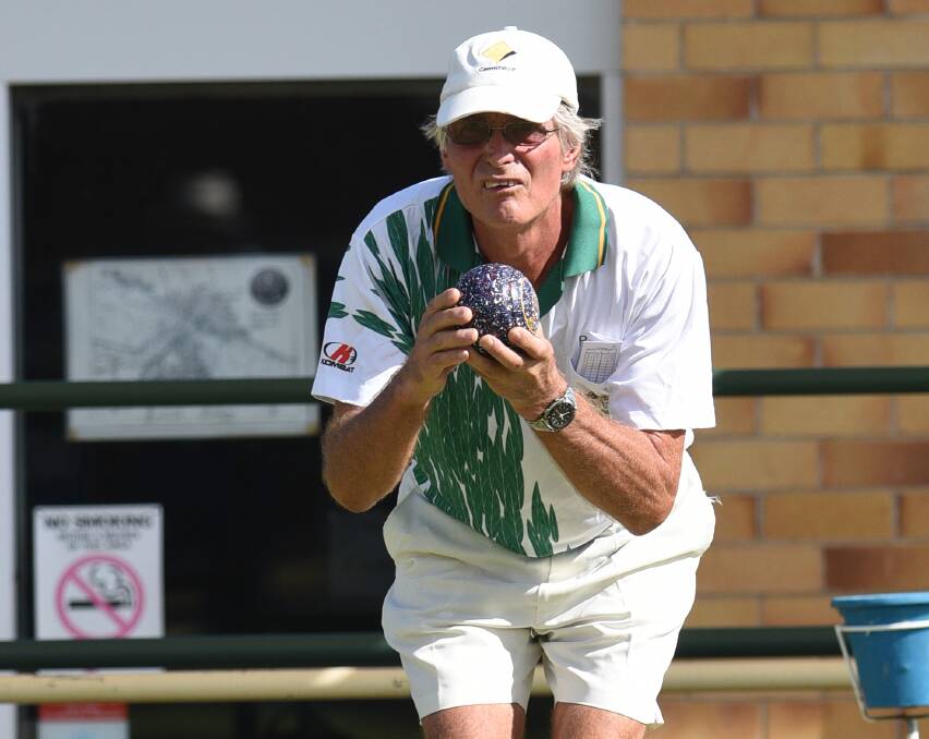 Contemplation: Willow Tree bowler Peter Bocxe assesses his options ahead of releasing this bowl at West Tamworth. Photo: Gareth Gardner 120217GGA09