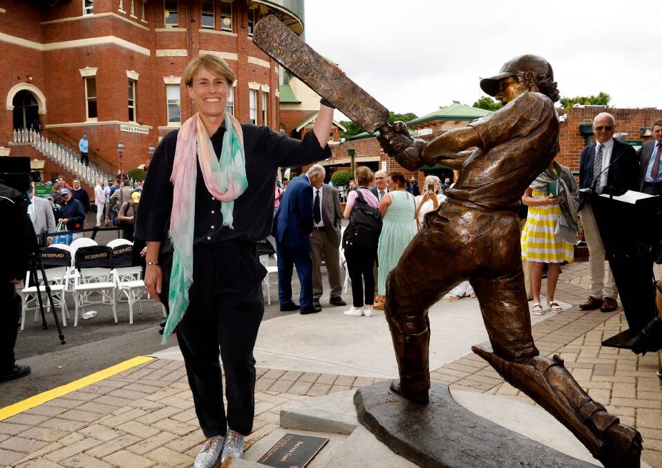 Belinda Clark poses with her newly-unveiled statue, which will stand in perpetuity outside the SCG. Picture by Sydney Cricket Ground. 