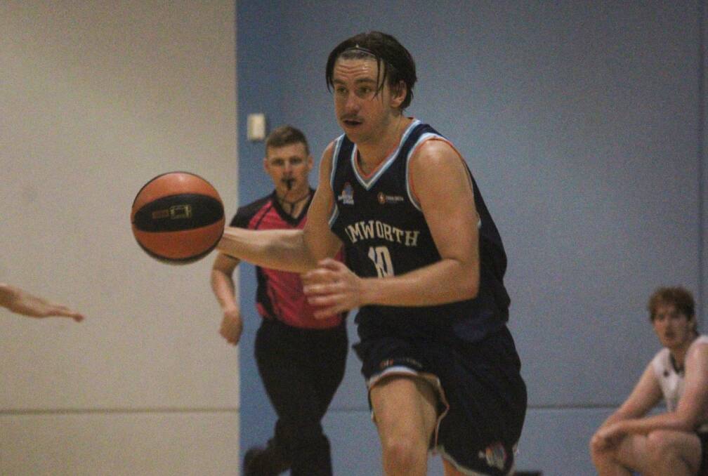 By example: Ben Pearce (pictured) was recognised by Thunderbolts coach Mitch Balderston for his calmness and the experience he shares with his younger teammates. Photo: Zac Lowe.
