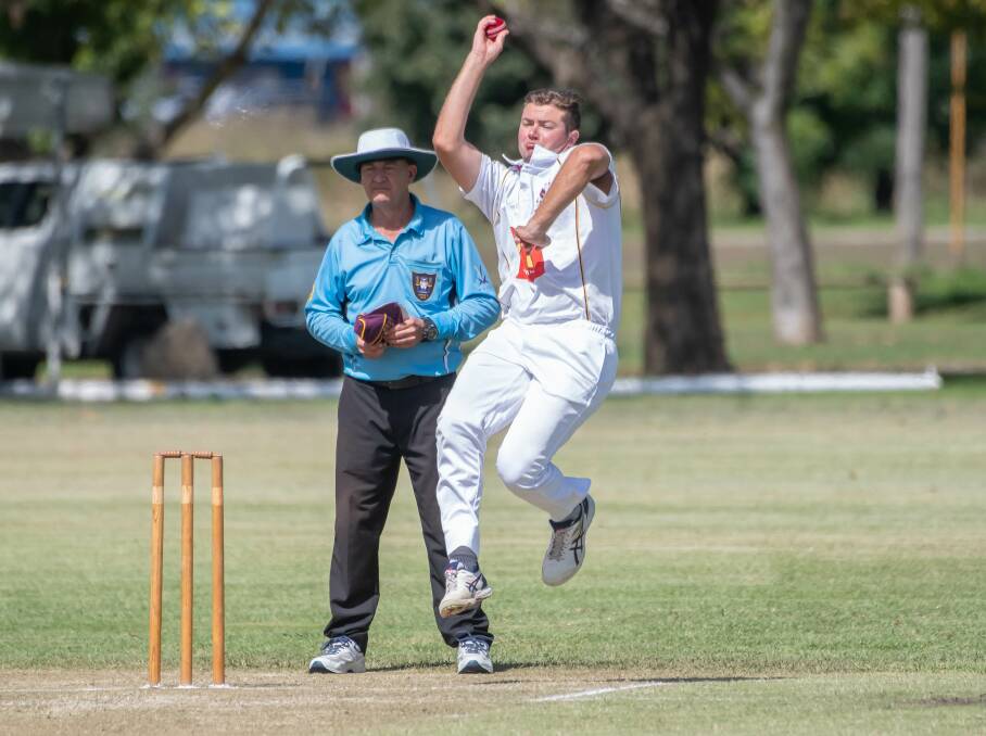 Jordan bowls during the 2022/23 grand final. Picture by Peter Hardin. 