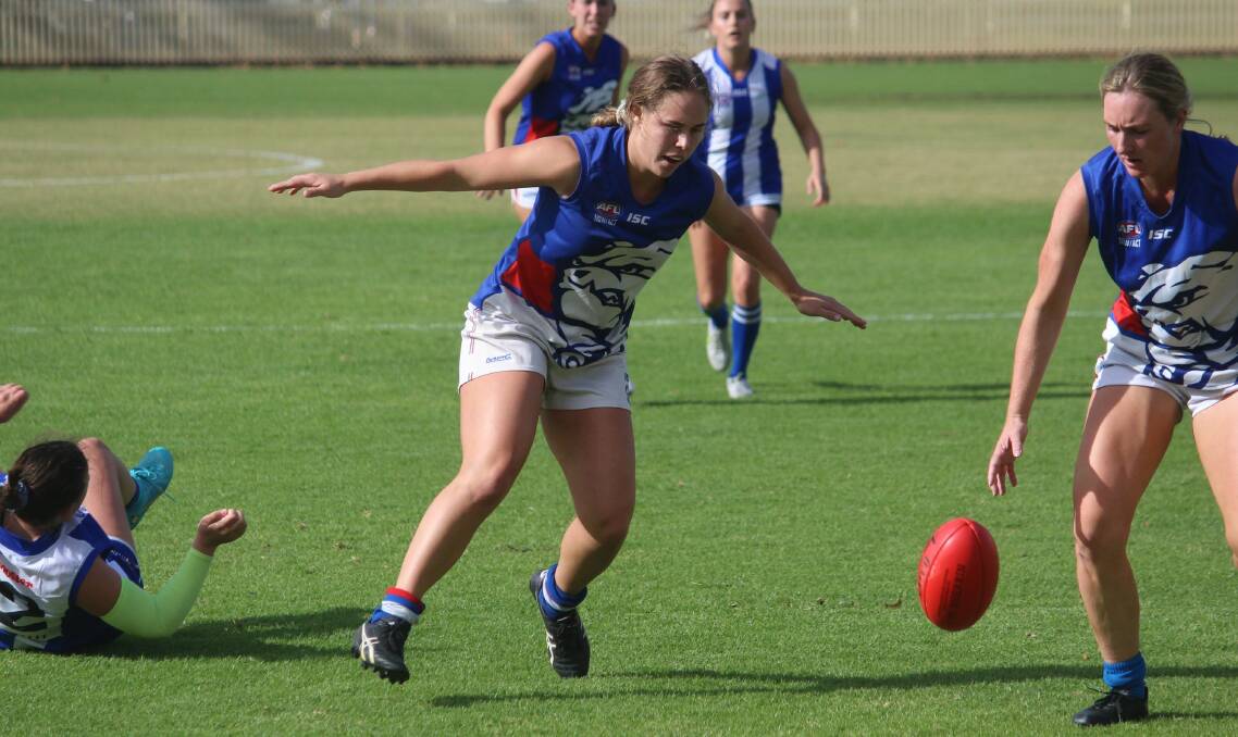 Katrina Rekunow (seen here in round four) starred for the Bulldogs with her "comprehensive" effort on Saturday. Picture by Zac Lowe.