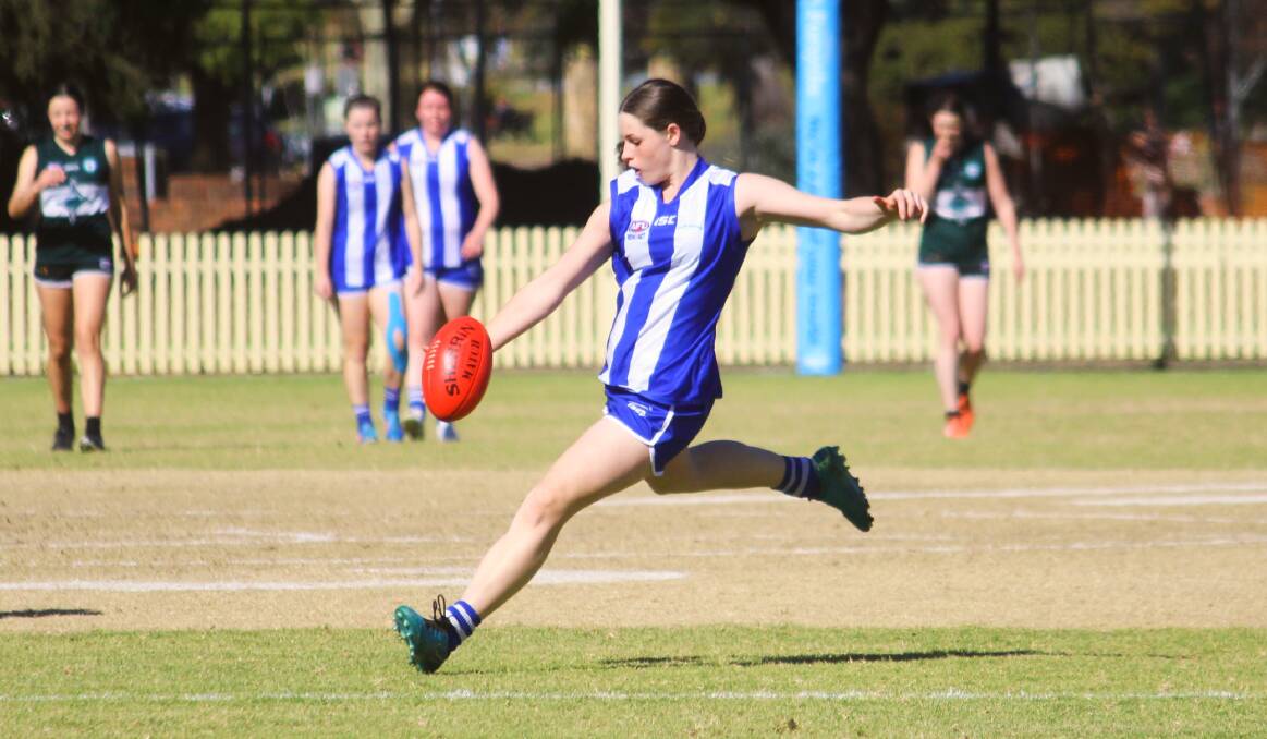 Lauren Appleby prepares to bomb the ball down the ground at No. 1 Oval during her debut for the Tamworth Kangaroos last year. Picture by Zac Lowe.