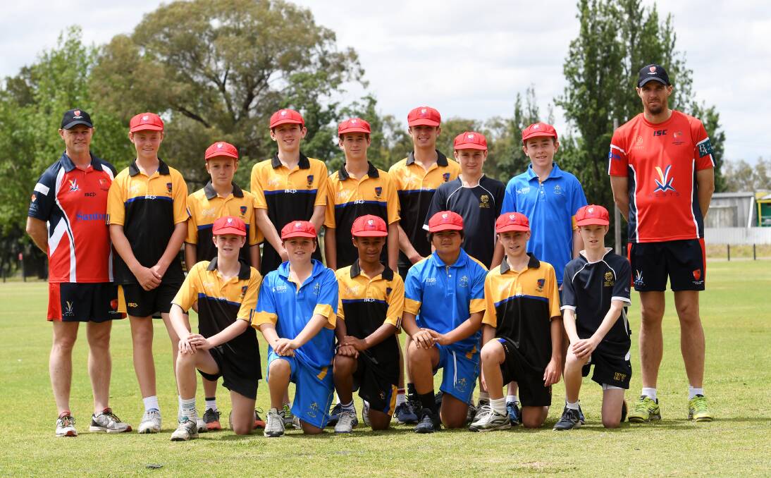 The Central North under 14s after they received their caps.