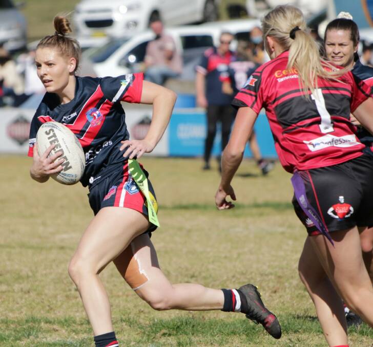 Attacking surge: Tayla King had a big game at fullback for Kootingal in their two-point win over North Tamworth. Photo: Judy McManus.