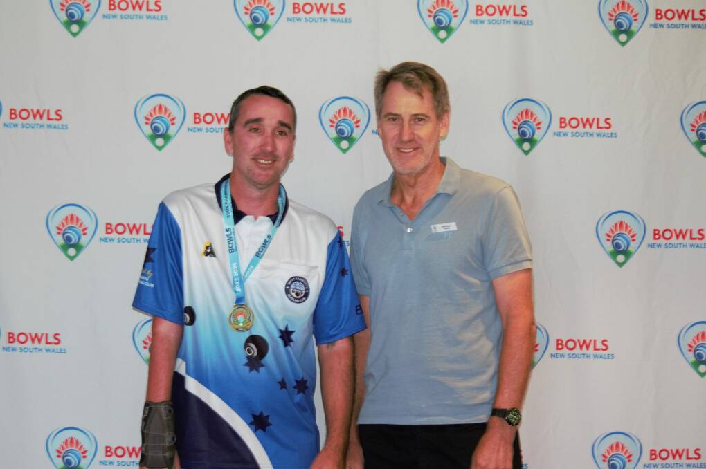 Kelly with Bowls NSW board member Rick Roper. Picture Bowls NSW