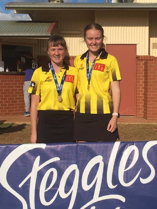 Tamworth's Peyton Abra (left) and New England's Liv Clarke (right) were awarded the umpiring duties for the Division 1 final.