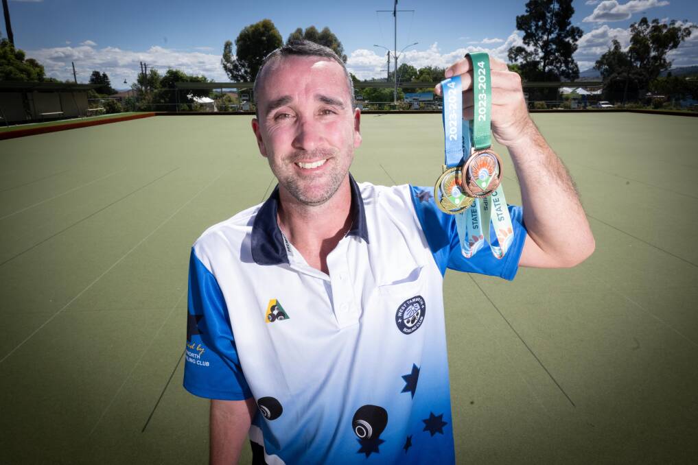 Aaron Kelly is now a two-time singles state champion after triumphing at the 2023-24 championships in Dubbo last month. He also picked up bronze in the pairs. Picture by Peter Hardin