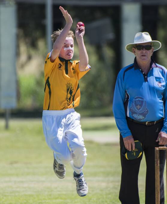 Effort ball: Hawkesbury's Archie Peters in full flight during his side's under-14 carnival clash against Hawkesbury. Photo: Peter Hardin. 080117PHA194. 