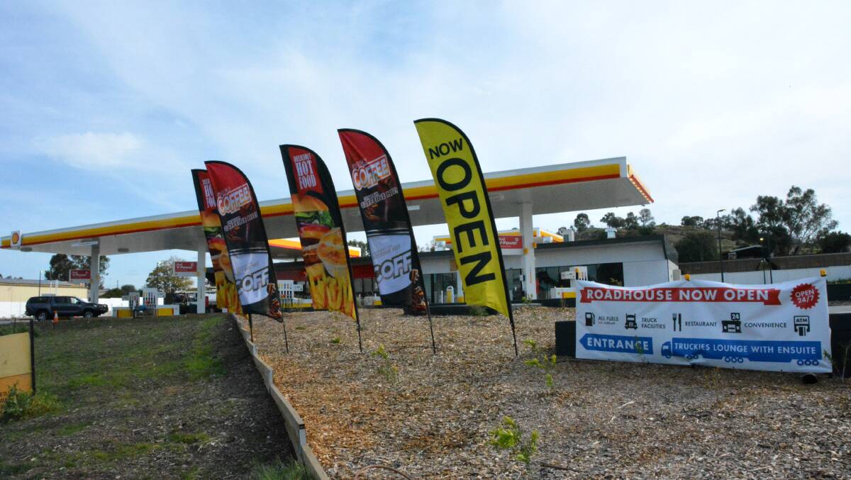 TIME FOR A FEED: More than Burgers will be opening at the new Shell Service Station about February. Photo: Jessica Worboys
