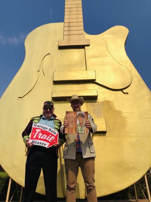 NIRW chair and mayor of Uralla Council Michael Pearce and Garage Sale Trail co-founder Darryl Nichols at the Golden Guitar. Photo: supplied