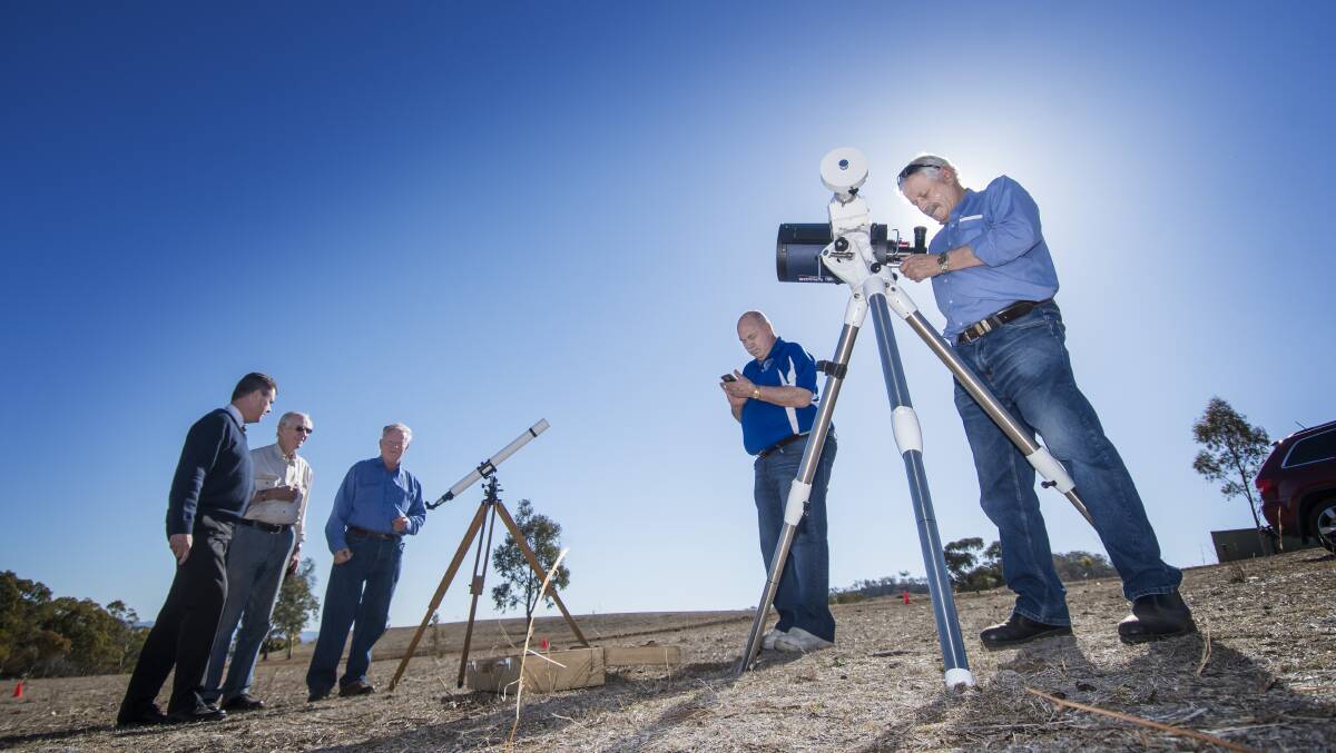 The Tamworth Astronomy Club is busy getting ready for the stargazing event. Photo: Peter Hardin