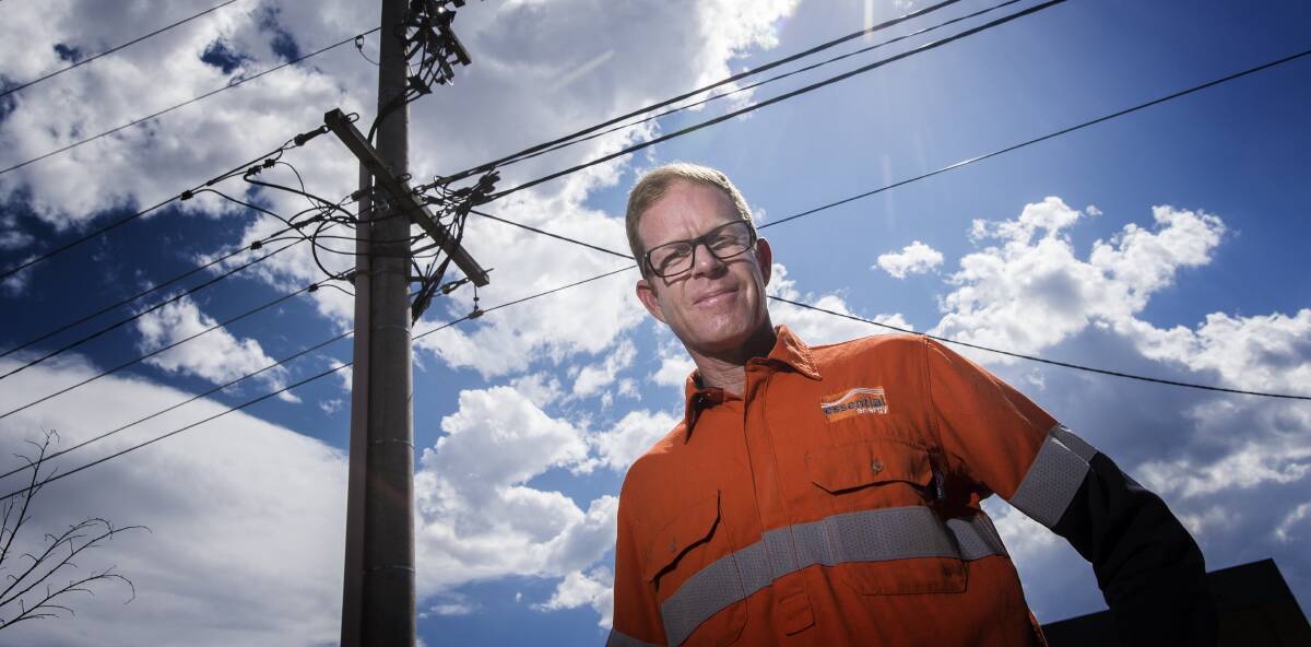 IN CHARGE: Essential Energy CEO John Cleland was in Tamworth to talk with customers about the changing industry and minimising rate increases to distribution charges in the future. Photo: Peter Hardin 130917PHB010