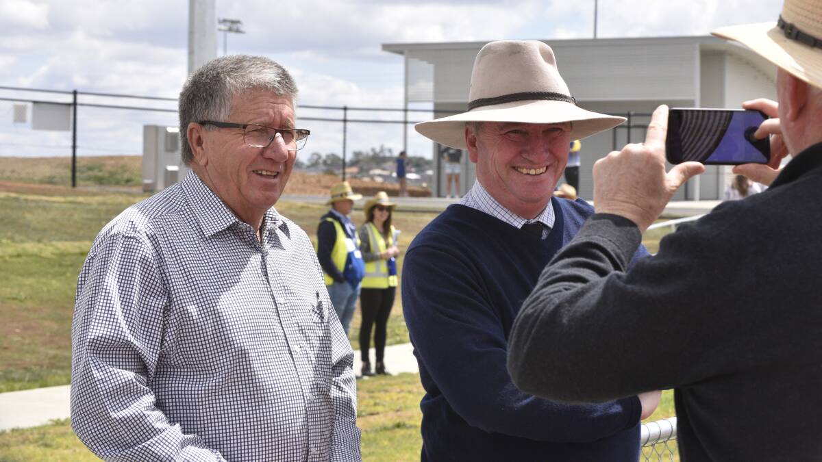 HAPPY SNAP: Col Murray and Barnaby Joyce pose for a pic. Photo: Jacob McArthur