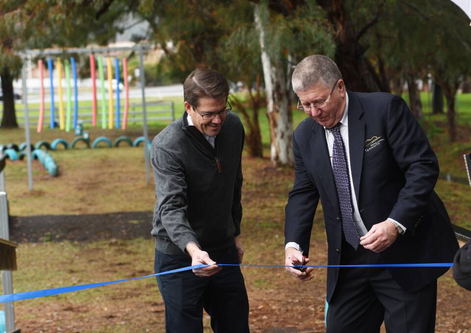 HAPPY TO HELP: Tamworth MP Kevin Anderson and mayor Col Murray open the new obstacle course. Photo: Gareth Gardner 290617GGB08
