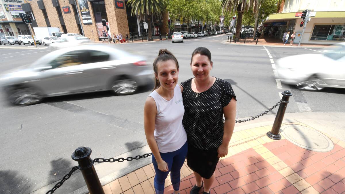 RUSH TO RELAX: Brooke Carrington and Leanne Dunstan are hoping to break the cycle of locals who are forgetting to press pause on life's pressures. Photo: Gareth Gardner 200219GGD02
