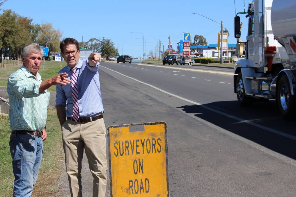POINTING IT OUT: Deputy mayor Phil Betts with Tamworth MP Kevin Anderson looking for an upgrade of Goonoo Goonoo Road between Calala Lane and Jack Smyth Drive. Photo: Supplied 