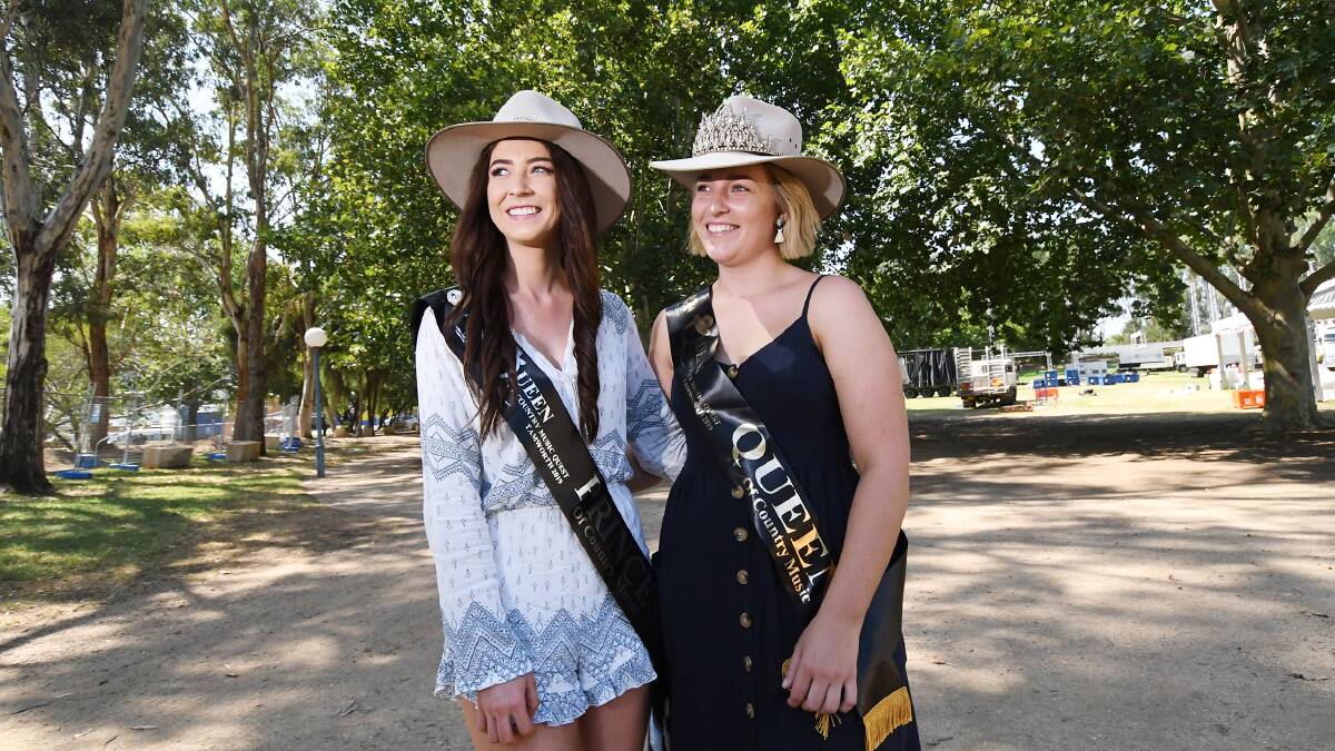 MUSICAL MAJESTY: Tamworth Country Music Festival 2019 princess Casey Skewes and queen Rebecca Hunt. Photo: Gareth Gardner 280119GGB01