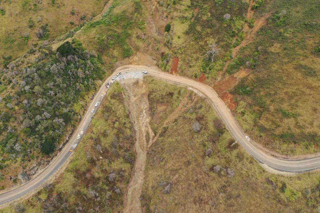 Oxley Highway damage and repair work, photos: Transport for NSW