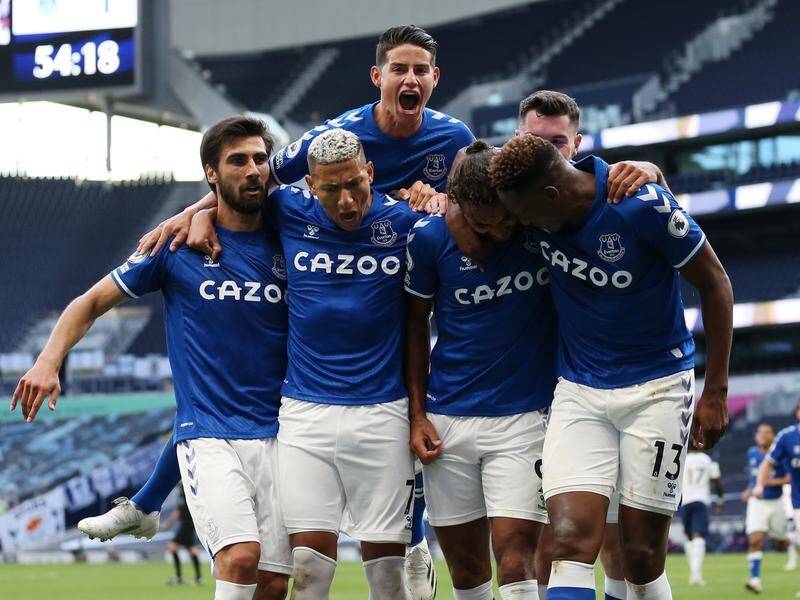 Everton got off to a winning start in the EPL, beating Spurs 1-0.