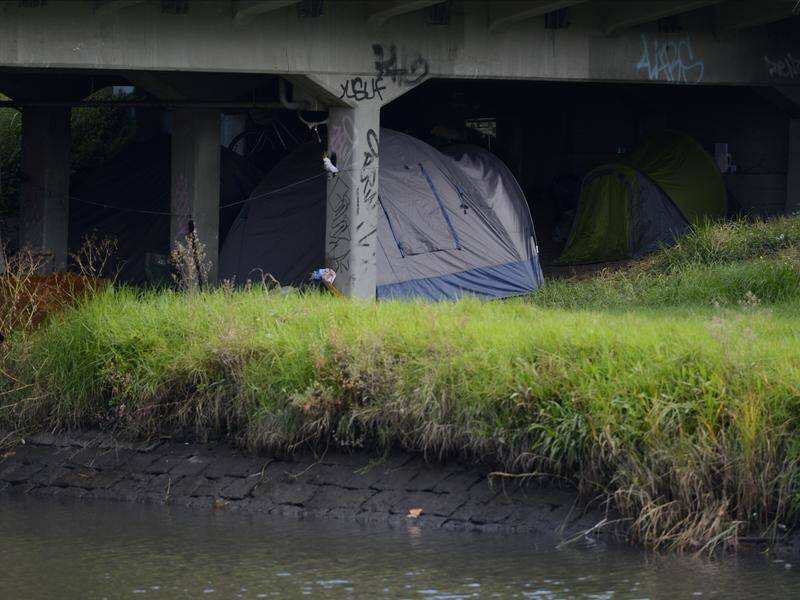 Activists say having a job is no longer a protective barrier to homelessness. (Tracey Nearmy/AAP PHOTOS)