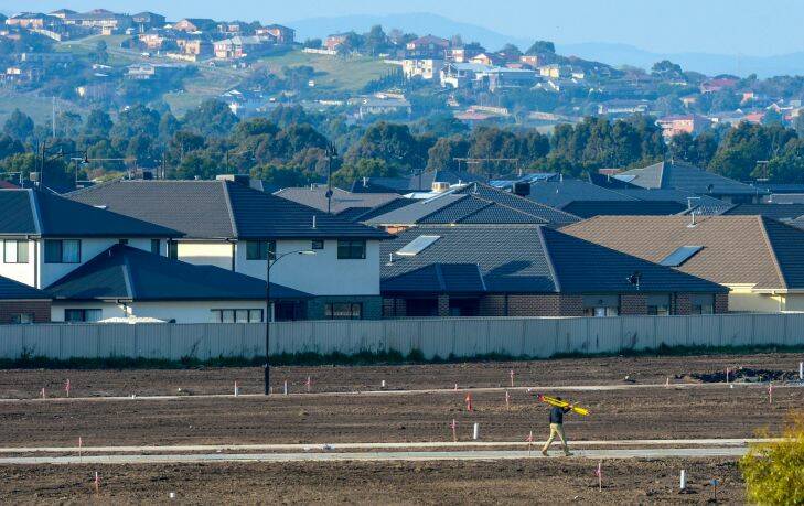 A new housing estate off Cardinia rd, next to the Pakenham bypass. Photo: Penny Stephens. The Age. 12TH JUNE 2015
