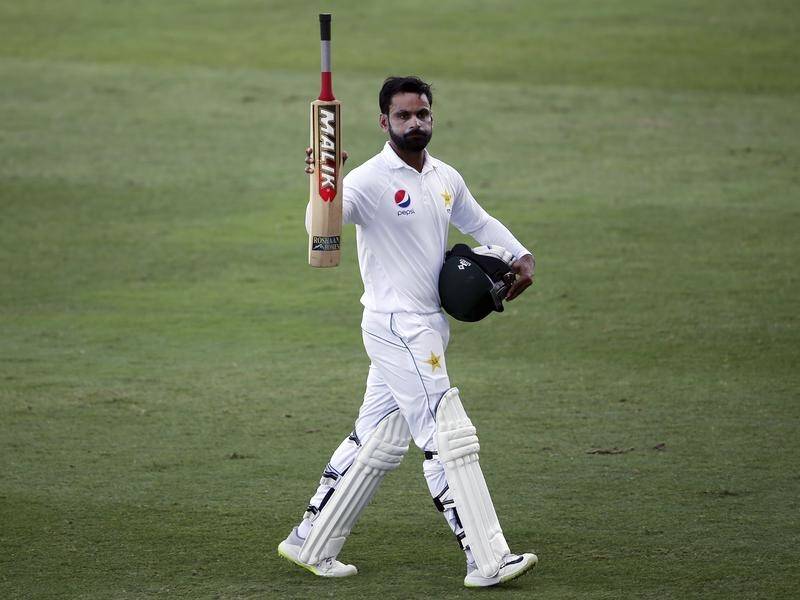 Former Pakistan captain Mohammad Hafeez has been cleared to tour England after COVID-19 tests.