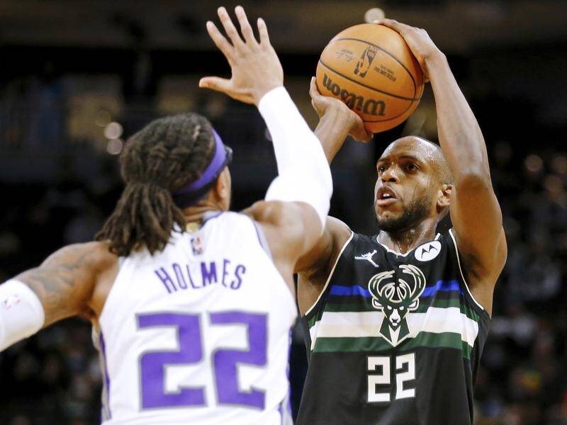 A Khris Middleton masterclass has powered the Milwaukee Bucks to an NBA win over Sacramento.