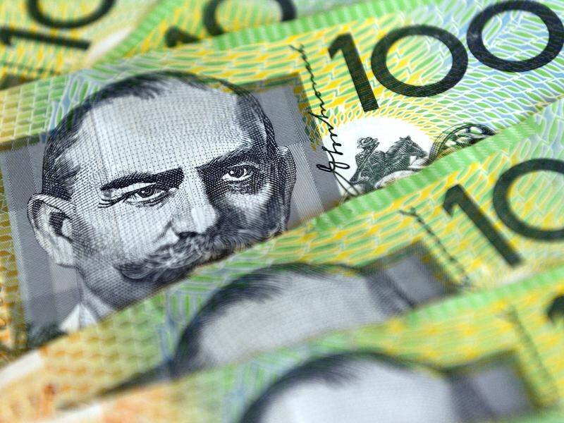 New Reserve Bank figures show cash use is on the rise in Australia.