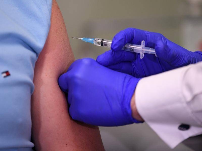 A court has found vaccine mandates for Queensland's emergency services were not lawful. (James Ross/AAP PHOTOS)