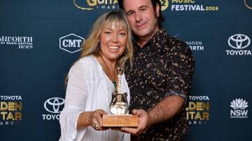 Felicity Urquhart and Josh Cunningham have cleaned up at the Golden Guitar awards in Tamworth. (Bianca De Marchi/AAP PHOTOS)