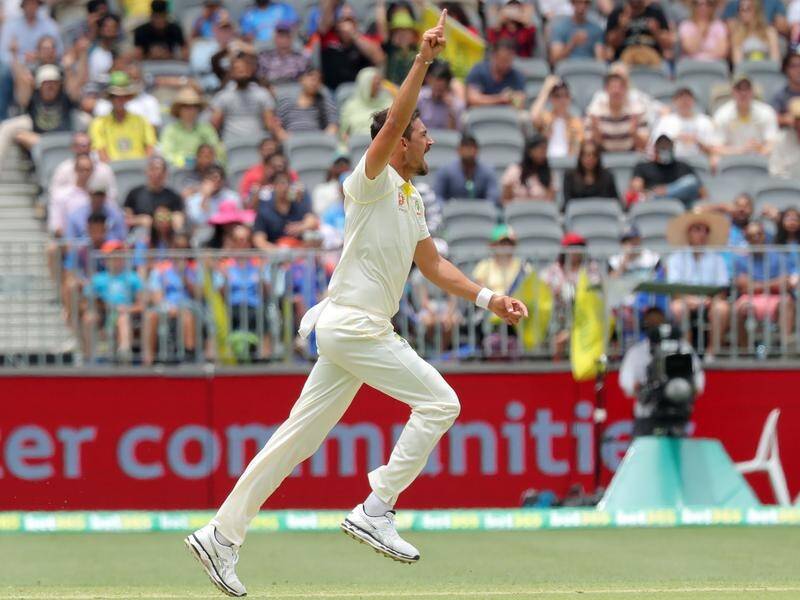 A ripping Mitchell Starc inswinger has bowled India's Murali Vijay for a duck in the Perth 2nd Test.