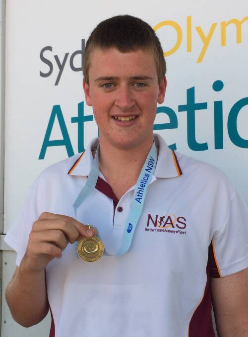 Nias Lonestar Nick Price and his hammer-throwing gold medal.