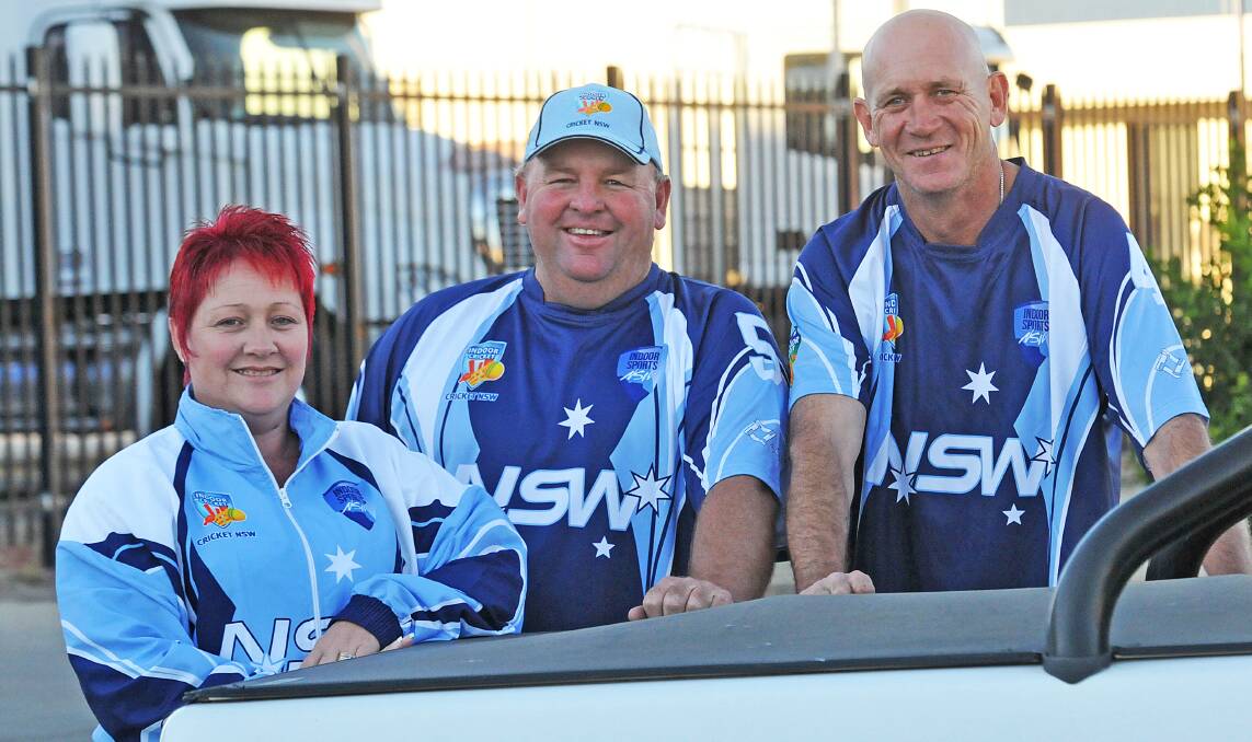Tamworth trio Donna Follington, Steve Newman (centre)  and Danny Flemming are off to Brisbane to play for and manage NSW in the National Indoor Cricket Titles. Photo: Geoff O’Neill 210514GOF01