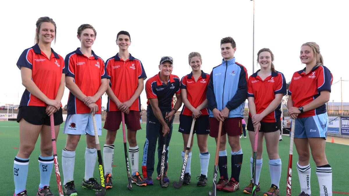  Warren Birmingham (centre) with some of Tamworth's talented young AAP players (from left) Brittany King, William Turner, Jock Evans, Birmingham, Alice Arnott, Jack Cruickshank, Emily Chaffey and Abigail Doolan.  Photo: Barry Smith  050814BSH02
