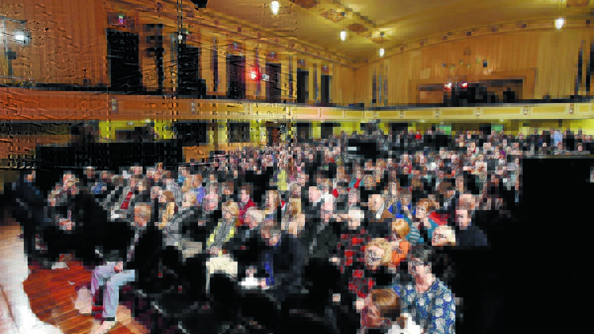 The large crowd at Tamworth Town Hall gets ready for the ABC’s panel show Q&A. 060616GGE01