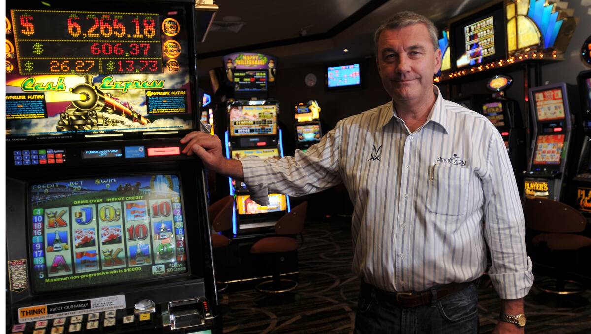 BREATHING ROOM: Wests Entertainment Group CEO Rod Laing has welcomed a two-year extension to the deadline for clubs to implement pre-commitment technology on poker machines. Photo: Geoff O’Neill 301112GOE01