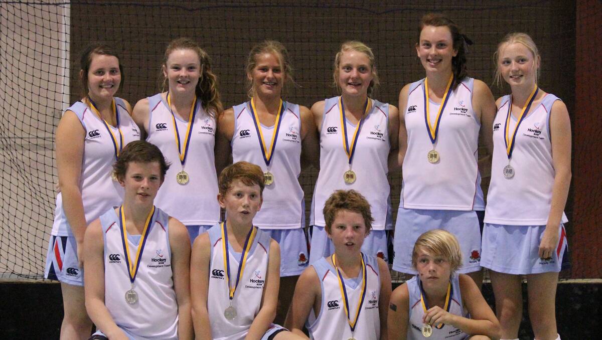 Tamworth and Armidale indoor hockey players (back from left) Gabi d’Ambros (Blue), Emily Chaffey (Blue), Minnie Arnott (Blue), Abigail Doolan (Blue), Bronte Walsh (Armidale Blue), Talia Constance (Armidale White), (front from left) Connor Campbell (Tamworth White), Darby Chalmers (Armidale White), Ehren Hazell (Blue Tamworth),  Brady Curry (Tamworth Blue)