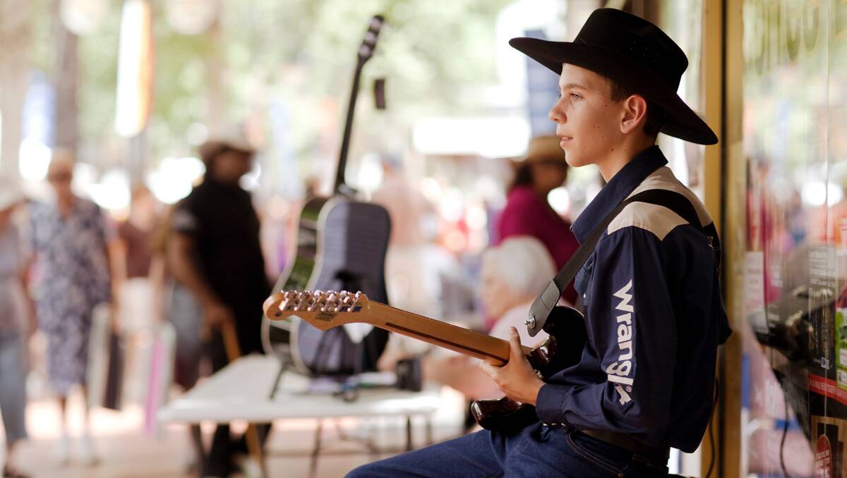 There are new rules for buskers wishing to strum their guitars on Peel St for the 2013 Tamworth Country Music Festival. Photo: The Leader