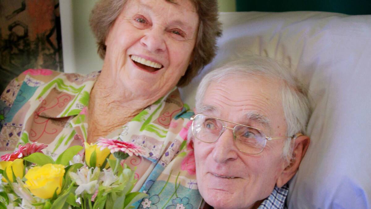 LOVE BIRDS: Nancy and Jim Porter share a Valentine’s Day moment at Tamworth hospital yesterday. Photo: Robert Chappel 140213RCB01