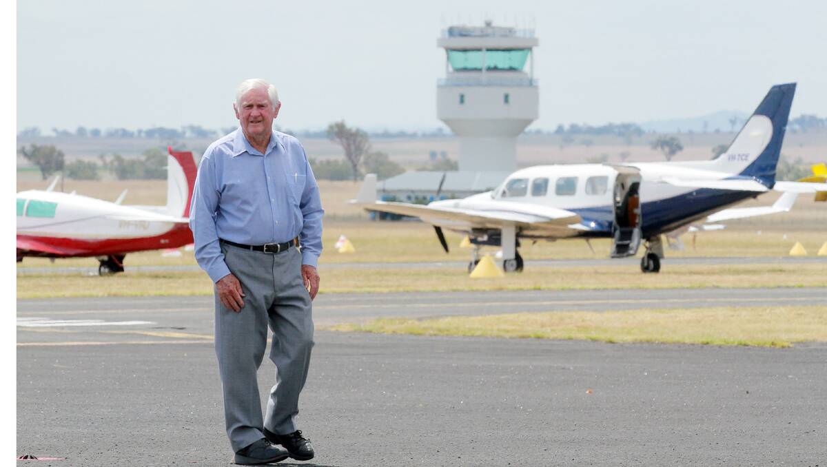 SERVICE REVIEW:  Tamworth aviation enthusiast and former commercial pilot John Wakefield says a review that could lead to the closure of the Tamworth airport’s air traffic control tower on weekends could have benefits. Photo: Robert Chappel 150113RCD1003
